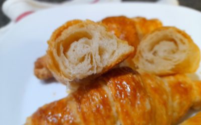 Receta   Fácil   Masa de hojaldre para hacer Croissants.